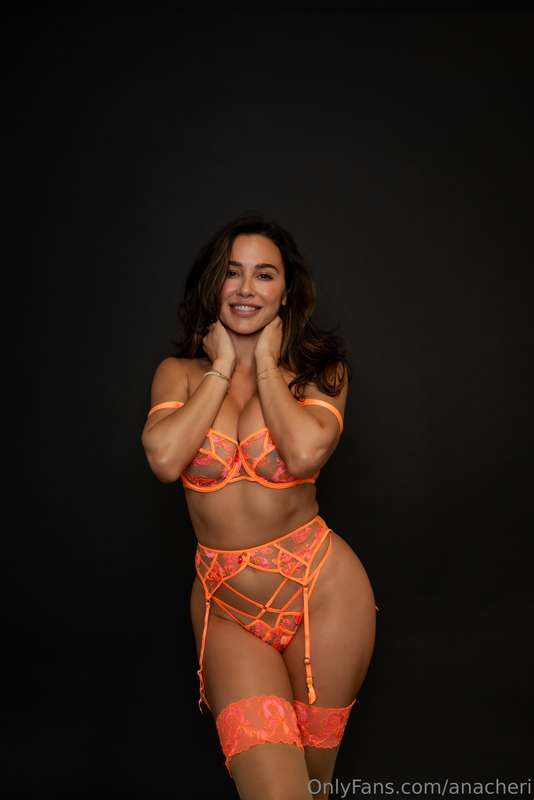 Foto 529 de Ana Cheri en Tocromo