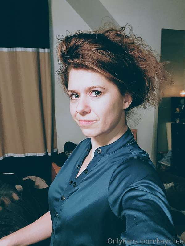 Got in a fight with my hair, but I almost pulled it off? Lol