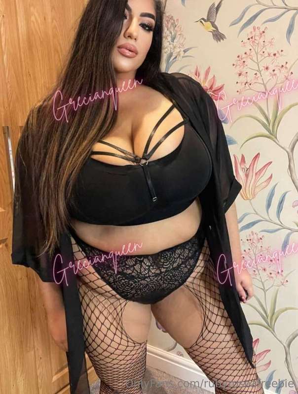 *•.¸♡ 𝔾𝕣𝕖𝕔𝕚𝕒𝕟 ℚ𝕦𝕖𝕖𝕟 ♡¸.•*BUSTY FUCKDOLL with the biggest nat..