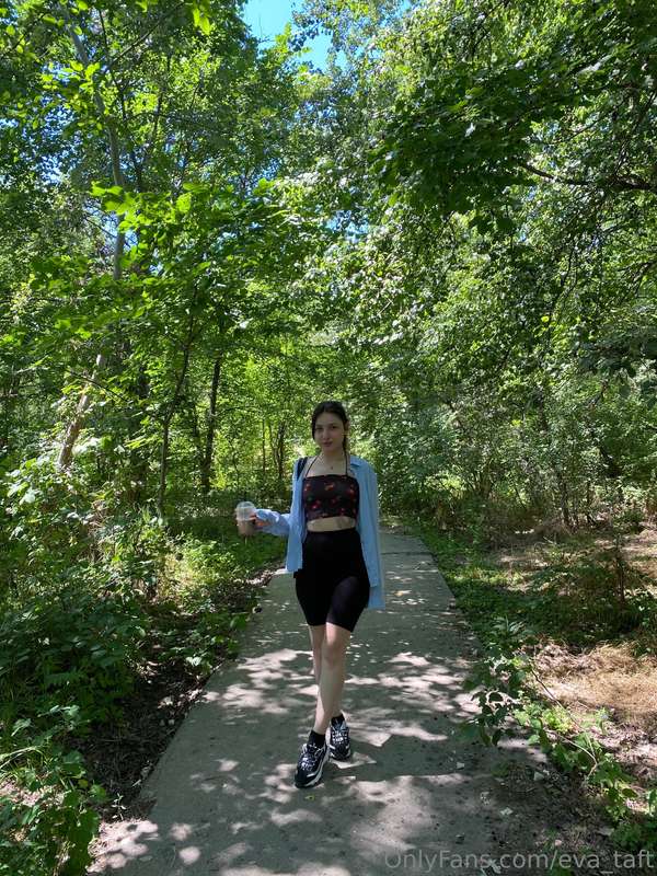 I love delicious coffee and a walk in the park before studyi..