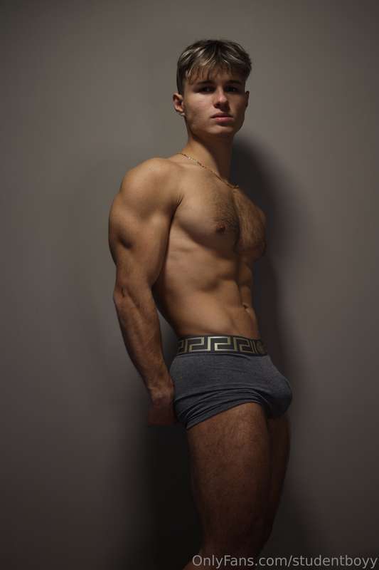 studentboyy