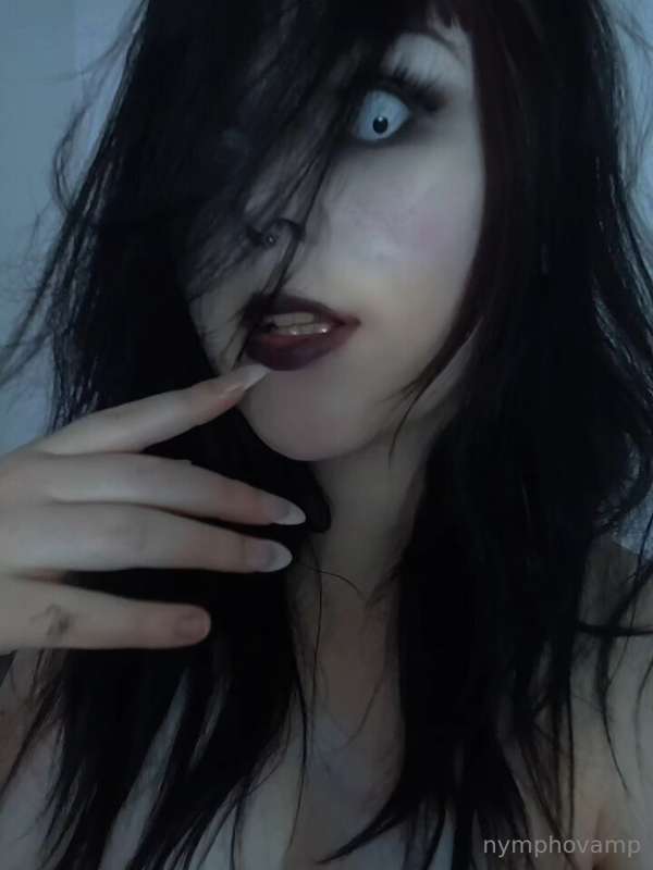 nymphovamp