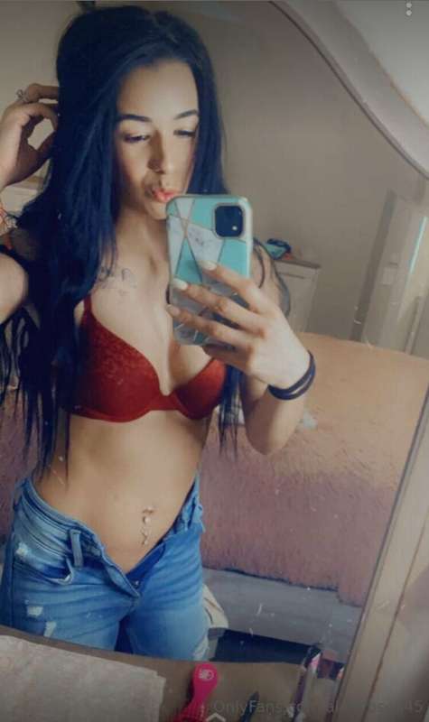 # ***Check out this babe🔥❤️*** @alanirose645 https://onlyfan..