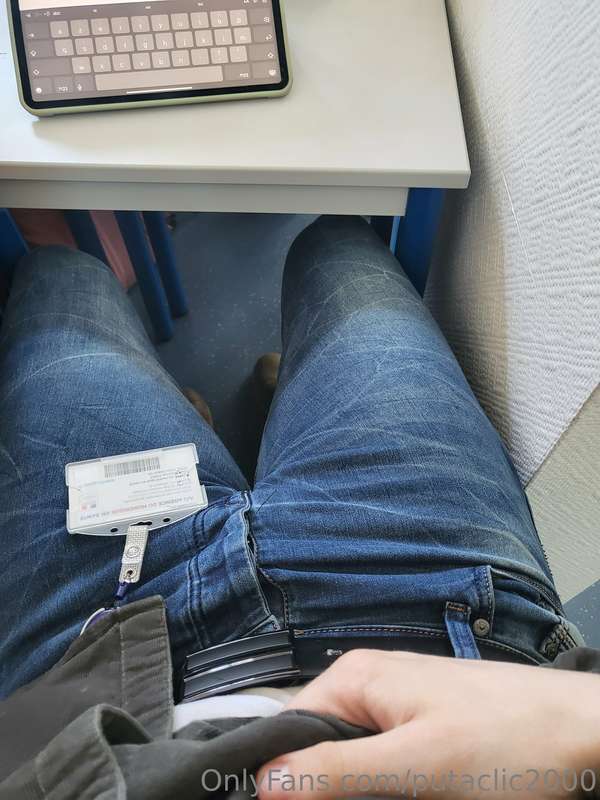 Fait venir me soulager en cours là