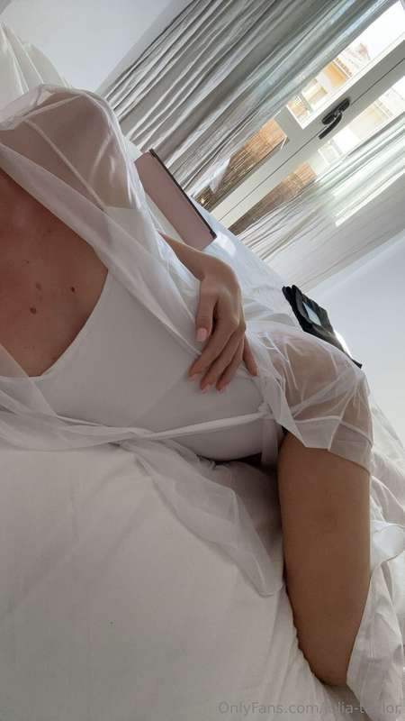 julia-taylor