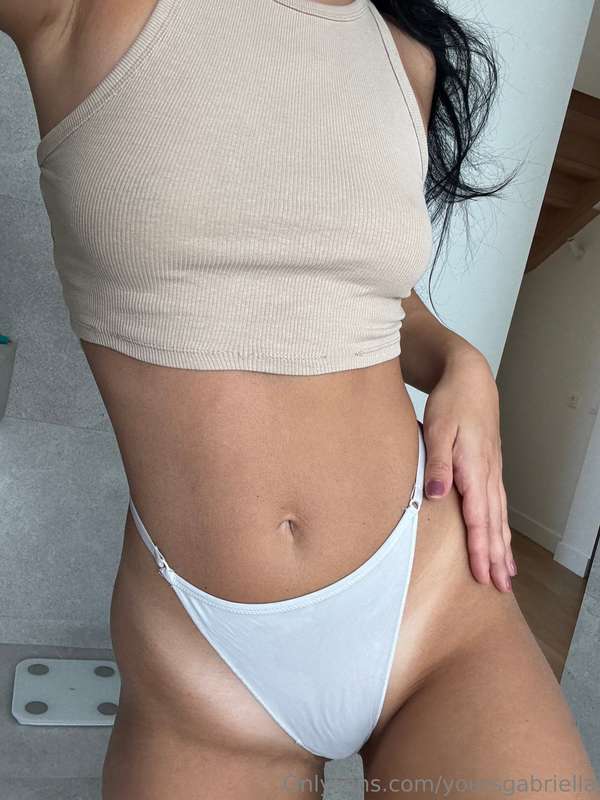 who wants these panties to cum on them??? 🫣🙈DM me 🥵
