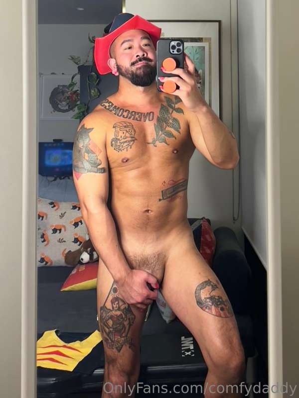 Oh… yes the costume does come off too 😉