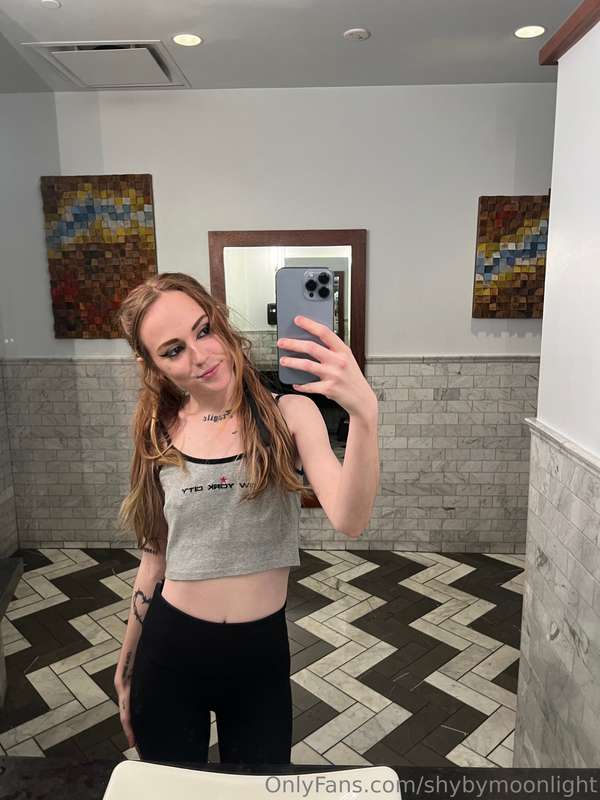 shybymoonlight
