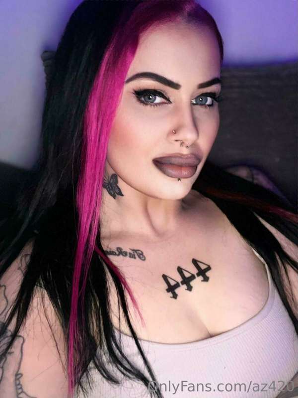 Loads of pics and videos available on request. Is there anyt..