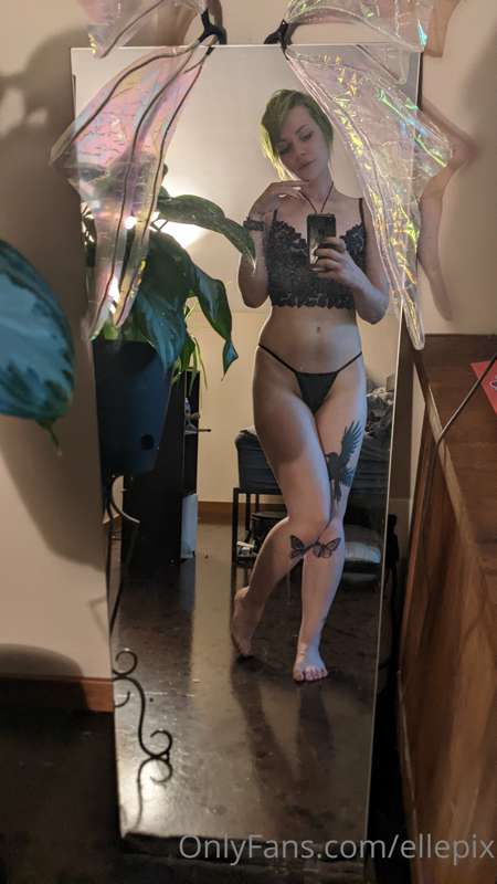 Guess who got new tattoos?? It's me 😉 
And just look how cut..