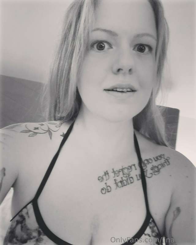 24 Bikini and Topless Fotos!!! 🤩🤩🤩 mit ein paar Popo-Bildern..