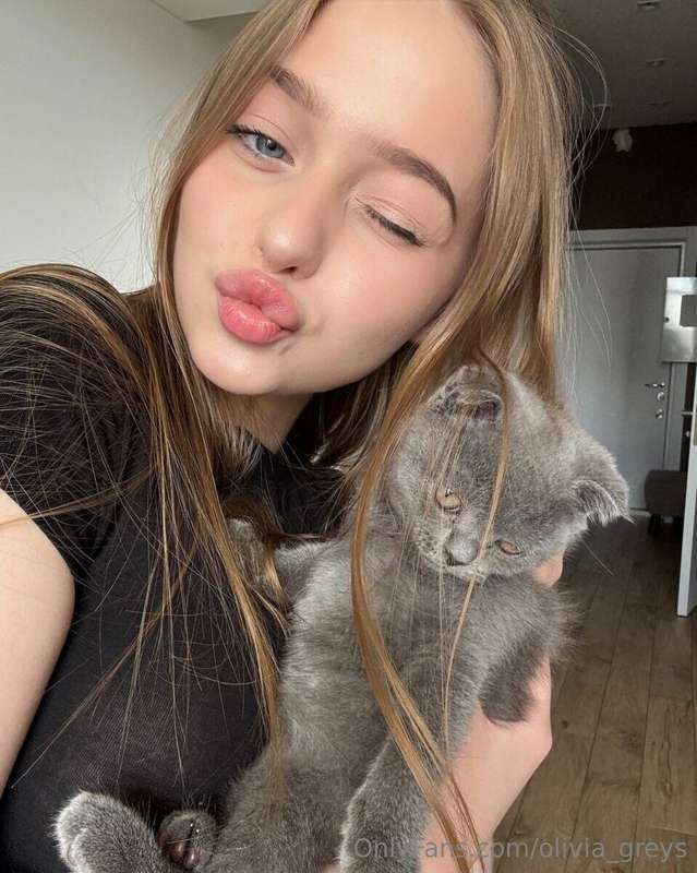olivia_greys