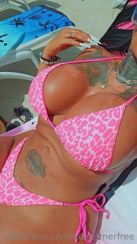 Onlyfans.com/edaesmer Vip abone olursan canli gorusme sansin..