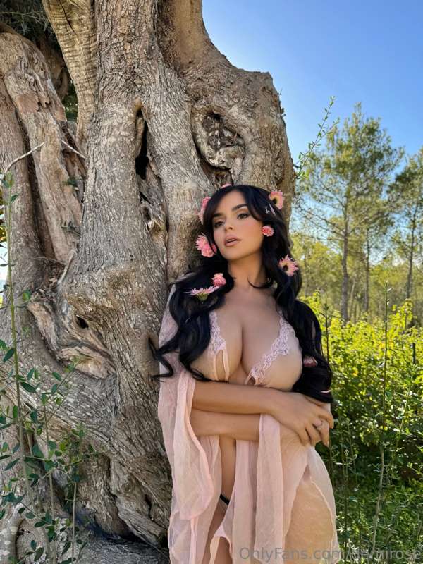 demirose photo
