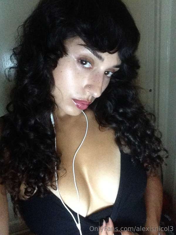 Currently 🍒⋆˙⟡