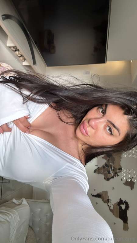 queen.amy image #0