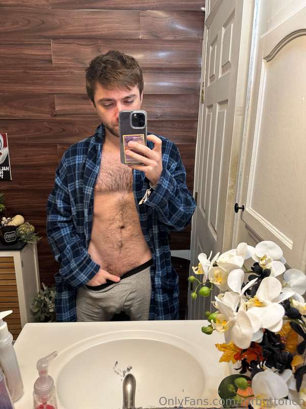 mrbuttoncb image #0