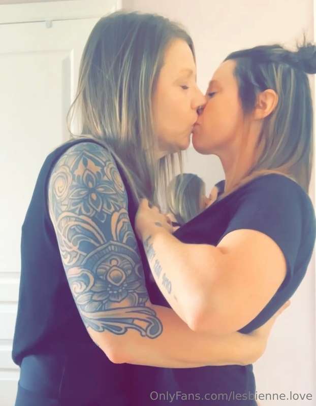 Guys !!! Open your DM !!! FREE pics and vids !!! Don’t miss ..