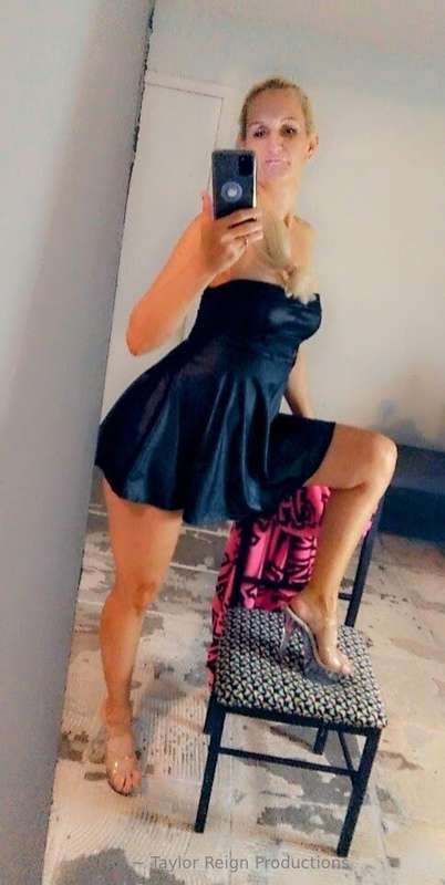 taylor_reign69 image #1