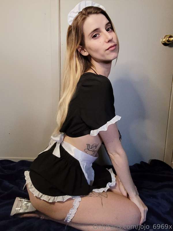 She captured your attention so she don’t need a caption ✨️🐱