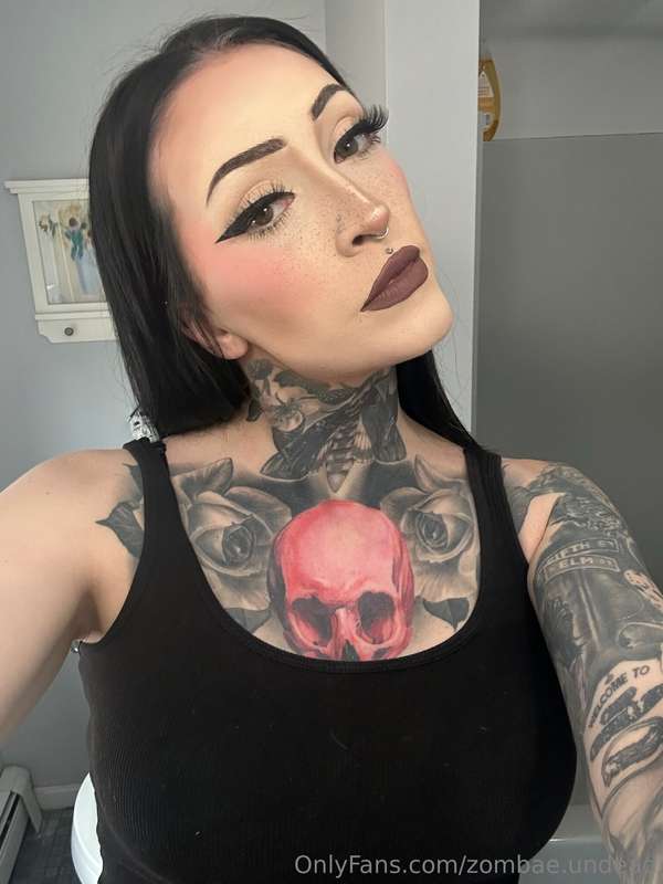 Should I show you how naughty I reaaaaally can get tonight? 