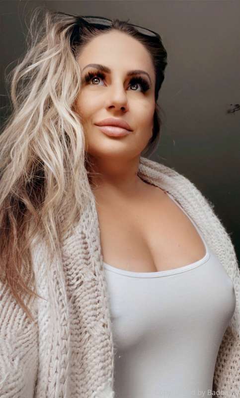 Ride my tits with that cock 😈