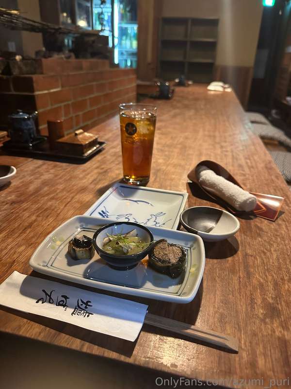 お誕生日に連れて行ってもらったお店が素晴らしいお店で、もうまた行って食べたい🤤天ひらを広げたほど大きい傘の松茸が存在して..