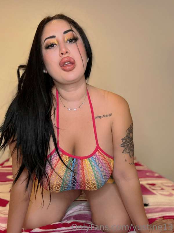 These lips were made for sucking 💦🍭