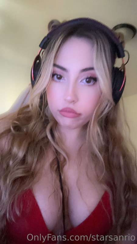 who wants to see me squirt 💦💦