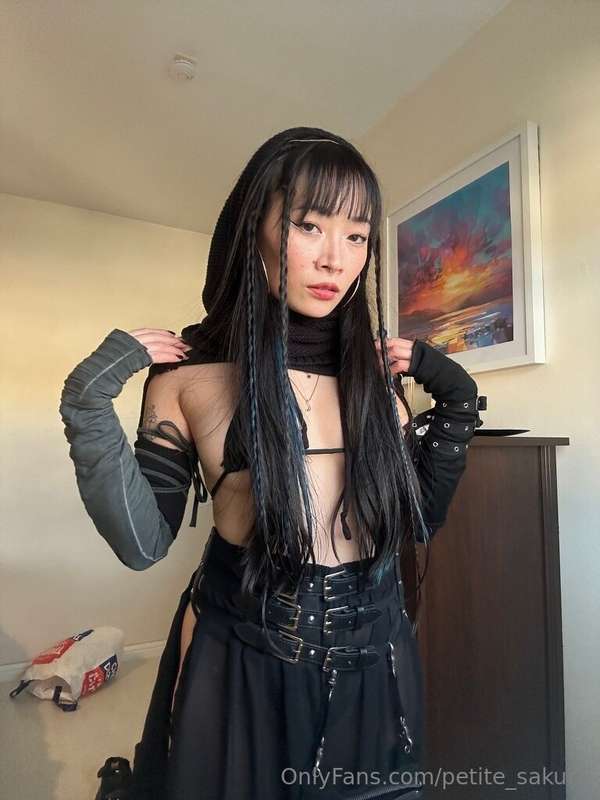 Throwback to when I went to a party that was "space theme" -..